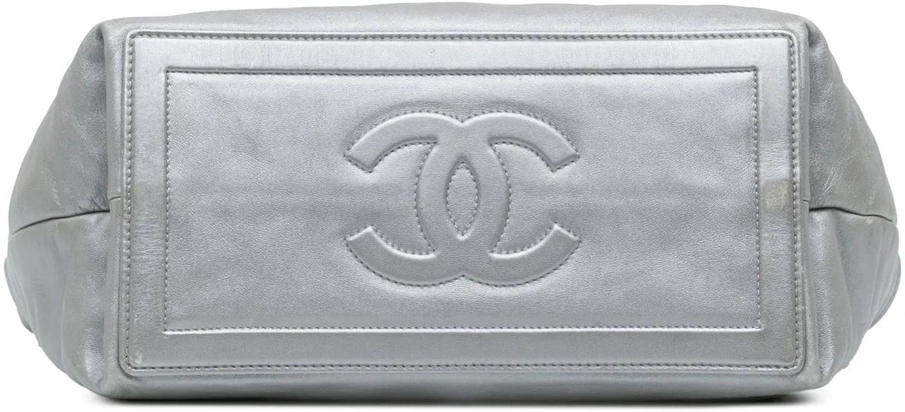 Chanel Shoppers 2009-2010 Small Lambskin Coco Cocoon Reversible To in zilver