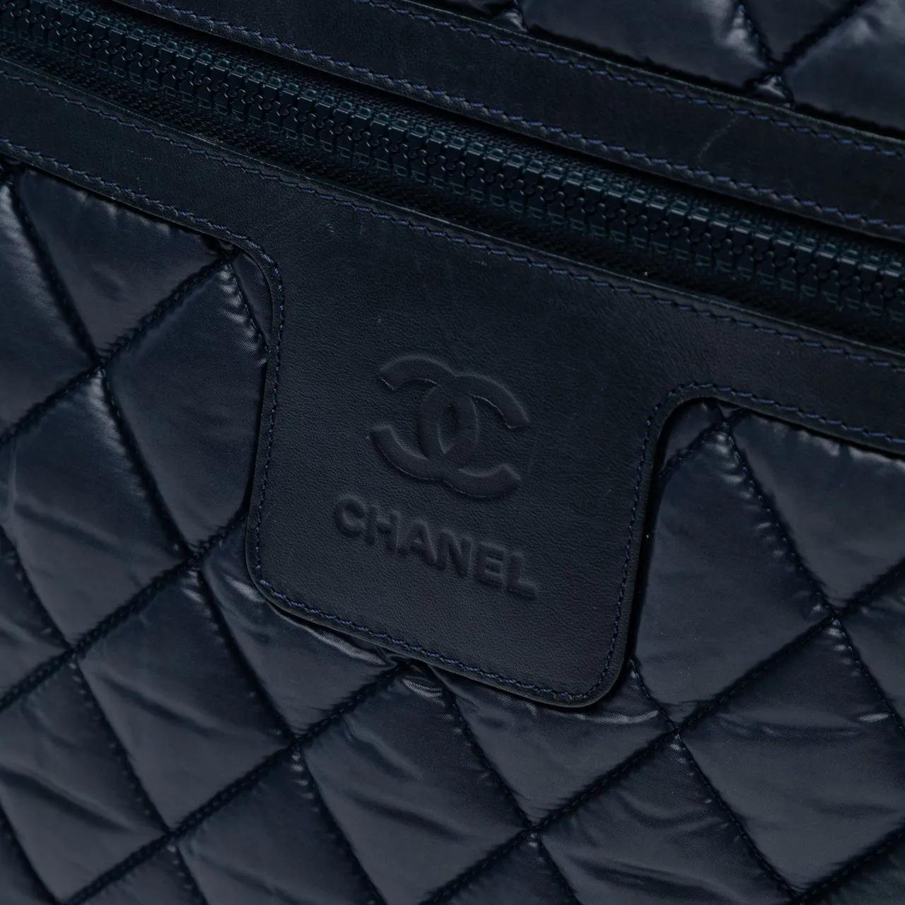 Thumbnail - Chanel Crossbody Bags - Quilted Nylon Coco Cocoon Hobo - Gr. unisize - in Blau - für Damen