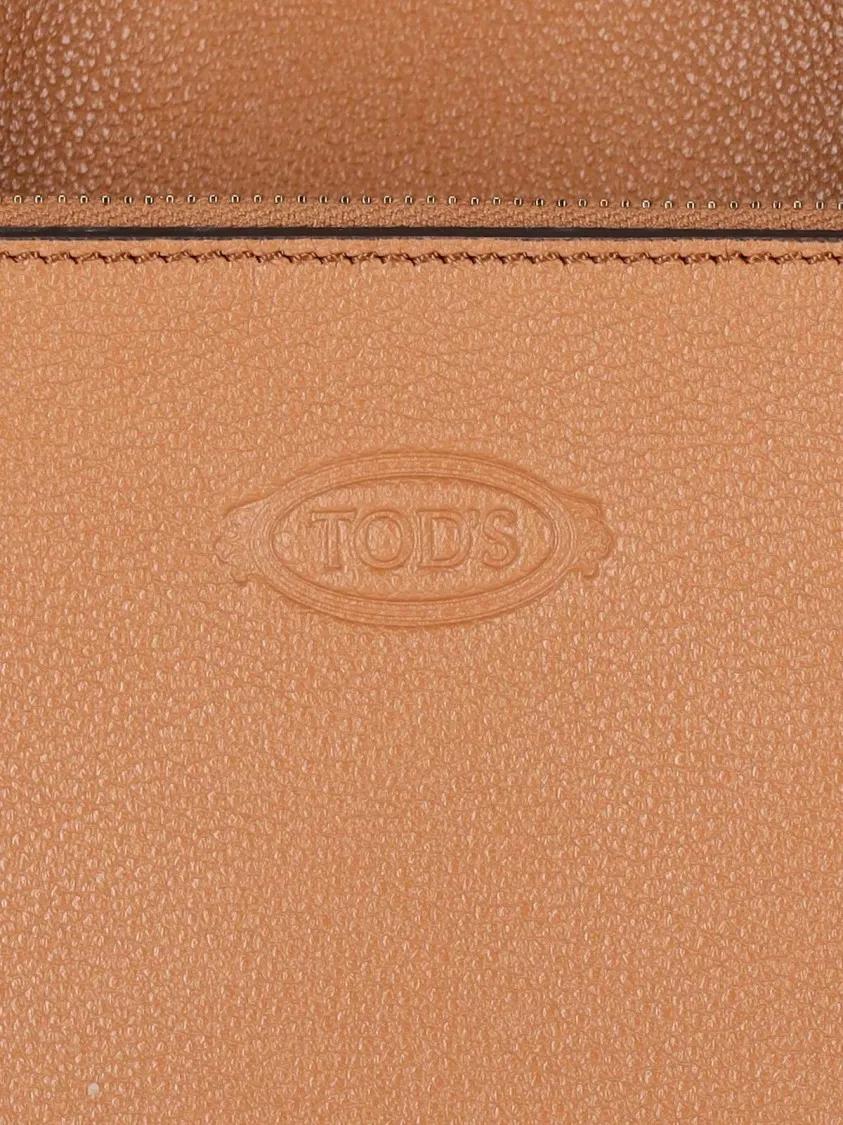 TOD'S Shoppers & Totes Spacious Brown Tote Bag With Structured Silhouette in bruin