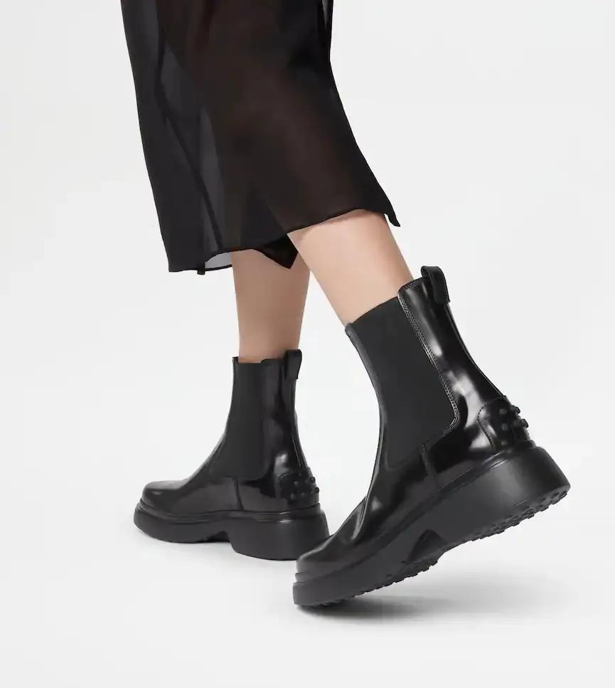 Thumbnail - Tod's Stiefel - Modern Ankle Boots With Elastic Panels - Gr. 38 (EU) - in Schwarz - für Damen