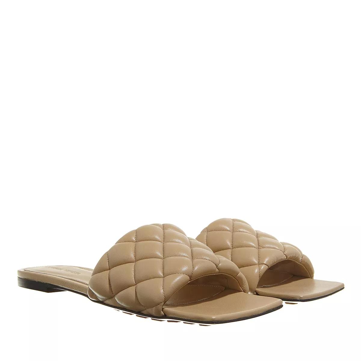 Bottega Veneta Sandalen & Sandaletten - Flat Lido Sandals Leather - Gr. 39 (EU) - in Beige - für Damen