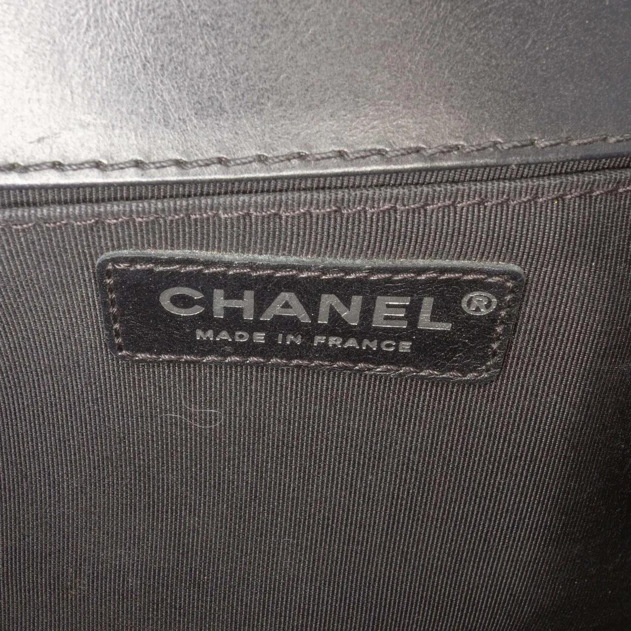 Thumbnail - Chanel Hobo Bags - Medium Quilted Calfskin Whipstitch Chain Around Bo - Gr. unisize - in Schwarz - für Damen