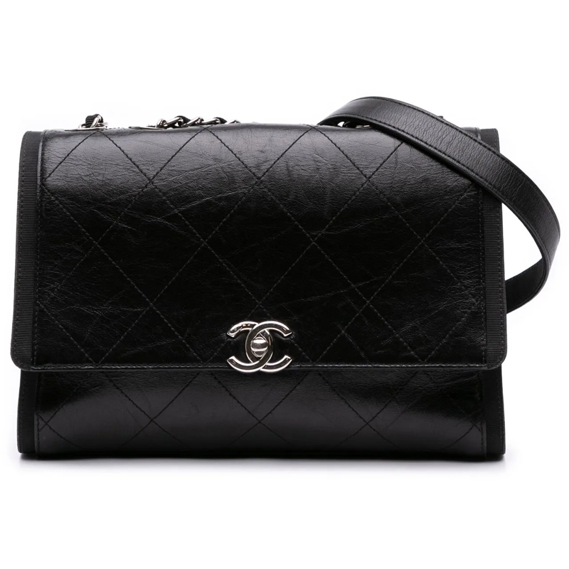 Chanel Sac à bandoulière CC Quilted Crumpled Calfskin and Grosgrain Flap schwarz