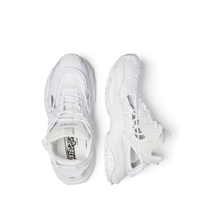 スニーカー Versace Panelled White Sneakers With Cut-Out Detailing Versace Panelled White Sneakers With Cut-Out Detailing White