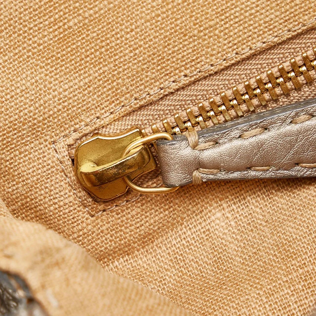 Thumbnail - Fendi Hobo Bags - Medium Selleria Peekaboo - für Damen