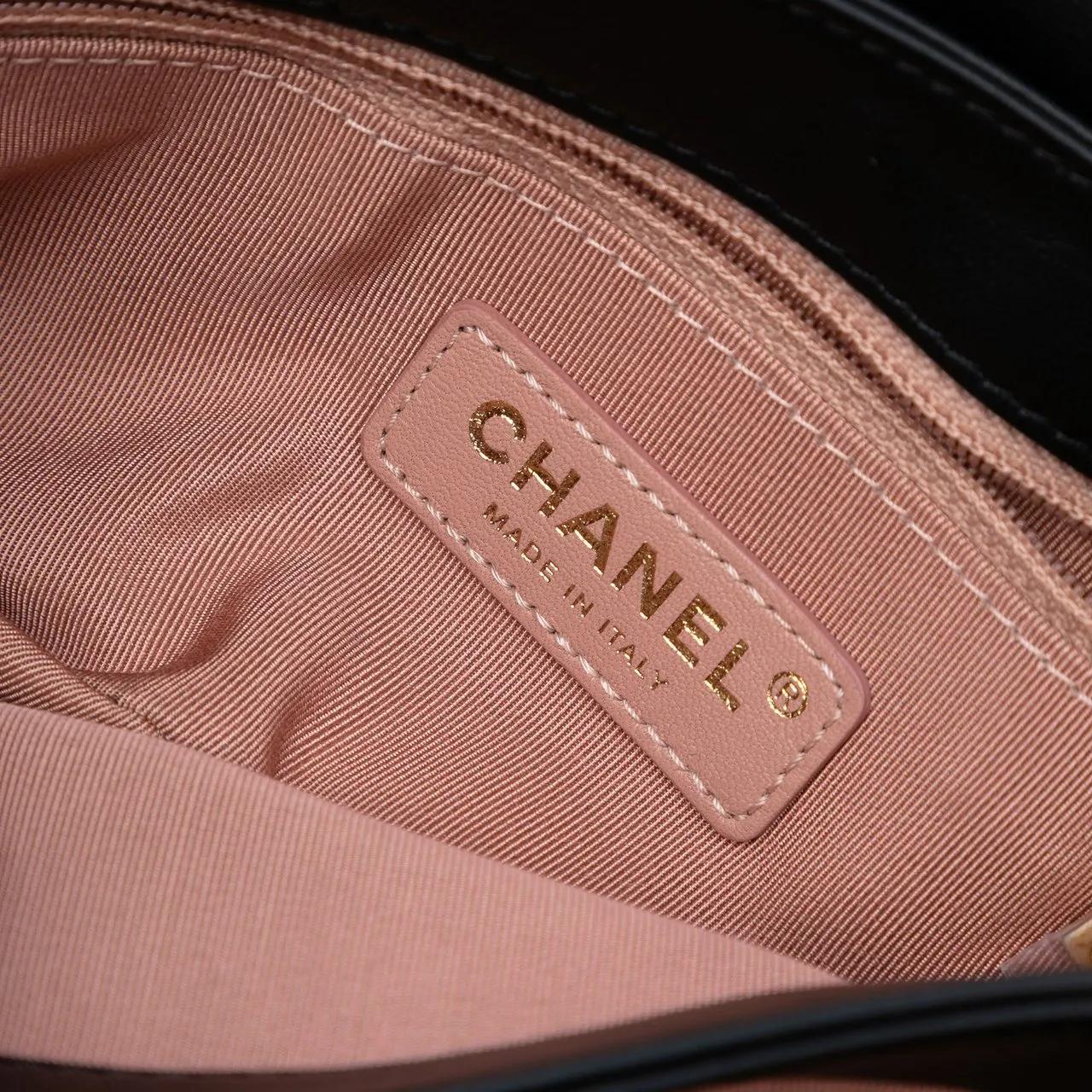 Thumbnail - Chanel Hobo Bags - Paris Cosmopolite Velvet Camellia Flap - Gr. unisize - in Rot - für Damen