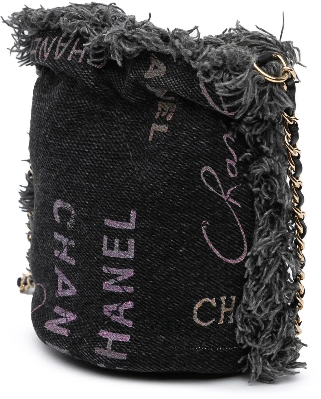 Chanel Hobo bags 2021 Mini Denim Mood Bucket with Chain in grijs