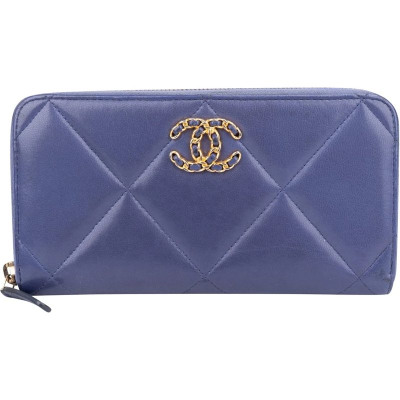 Chanel Schultertasche Chanel 19 Quilted Lambskin CC  Wallet lila