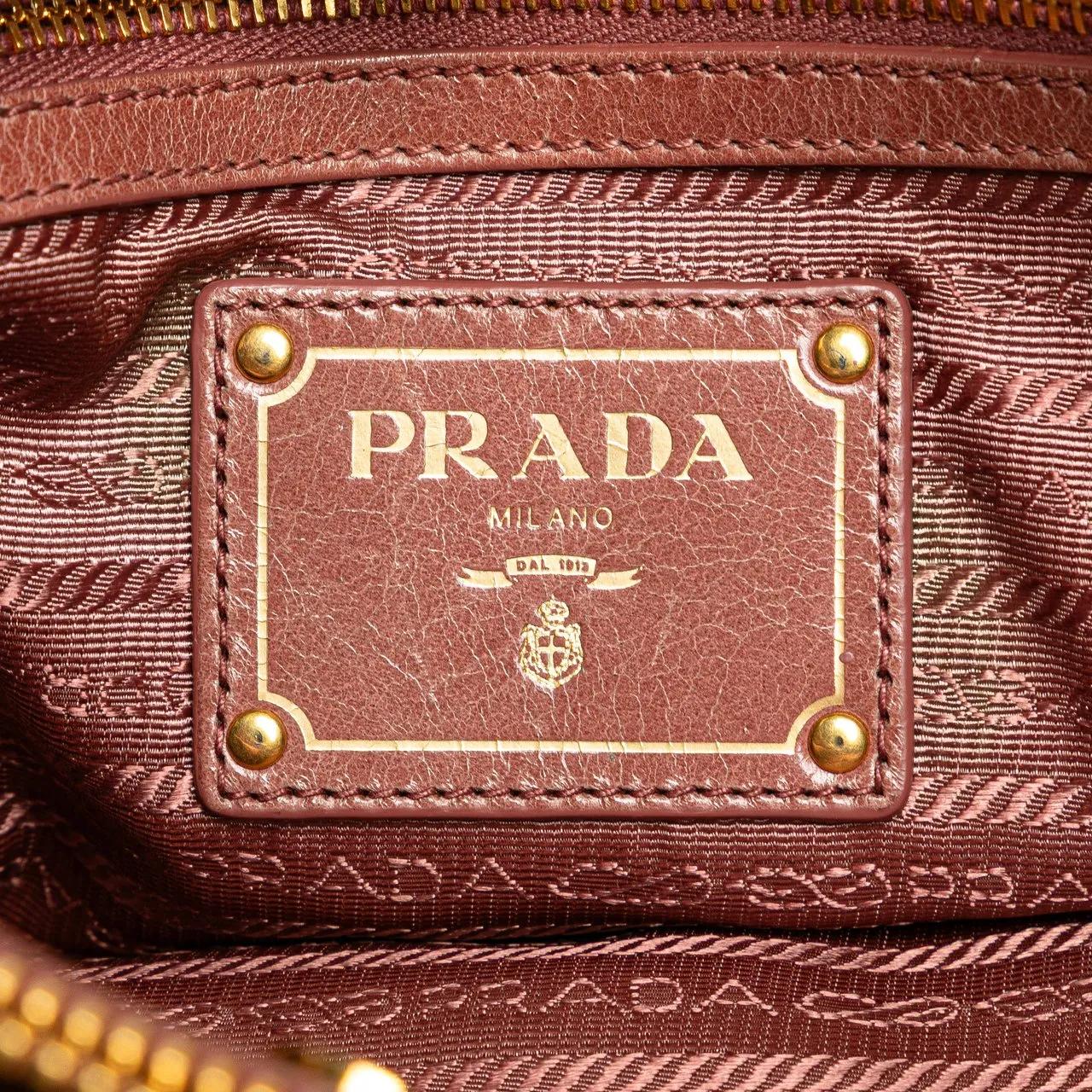 Thumbnail - Prada Hobo Bags - Vitello Shine Satchel - Gr. unisize - in Gold - für Damen