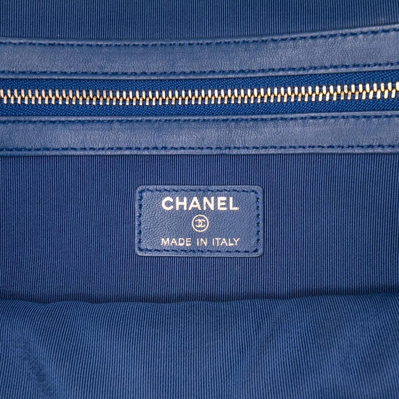 Thumbnail - Chanel Clutches - Large Quilted Lambskin O Case Clutch - Gr. unisize - in Blau - für Damen