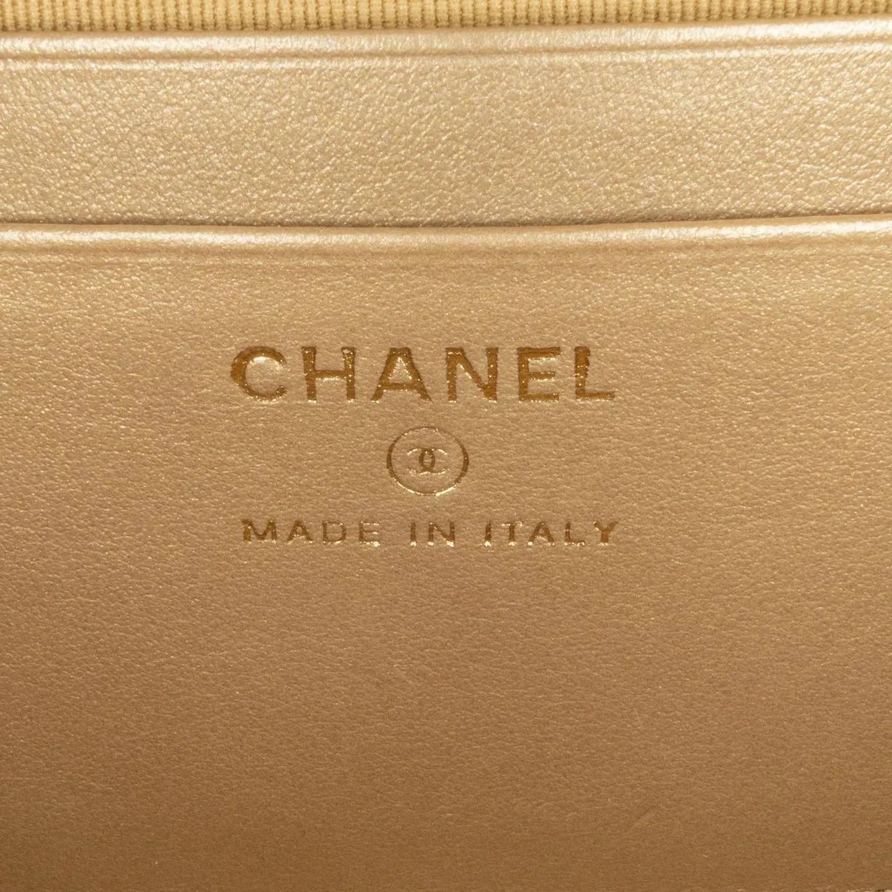 Thumbnail - Chanel Hobo Bags - 2021-2023 CC Quilted Lambskin Pearl Crush Camera B - Gr. unisize - in Orange - für Damen