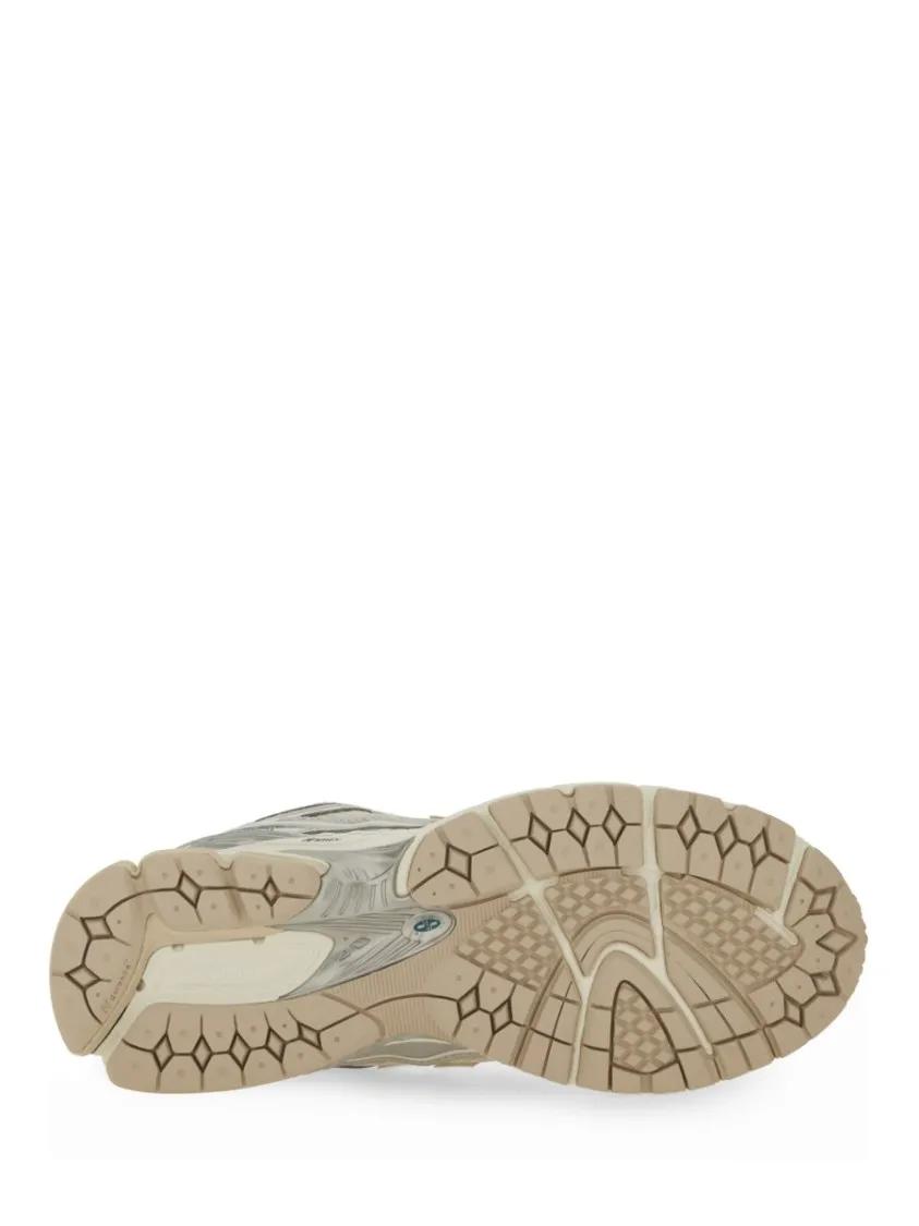 Thumbnail - New Balance Low-Top Sneaker - Layered Mesh Sneakers With Cushioned Sole And Sign - Gr. 5 - in Grau - für Damen