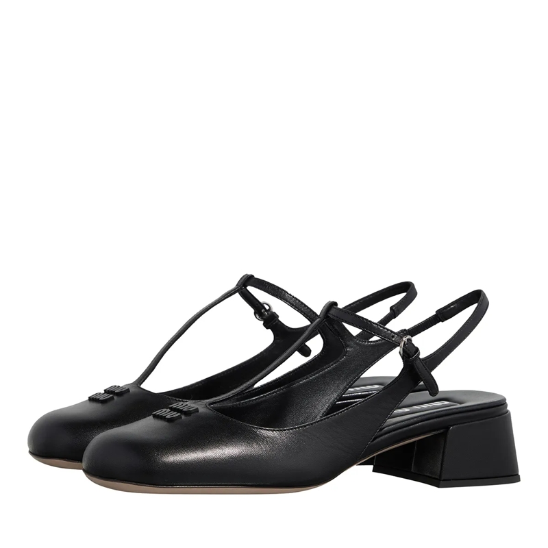 Miu Miu Sandalen Square Toe Mary Janes Black
