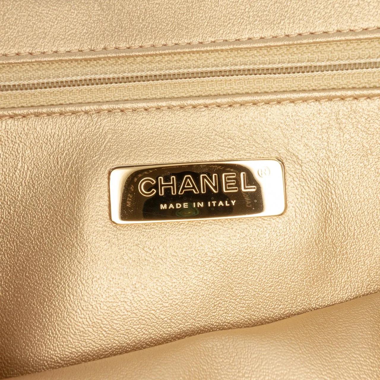 Thumbnail - Chanel Hobo Bags - Quilted Lambskin All About Chains Hobo - Gr. unisize - in Schwarz - für Damen