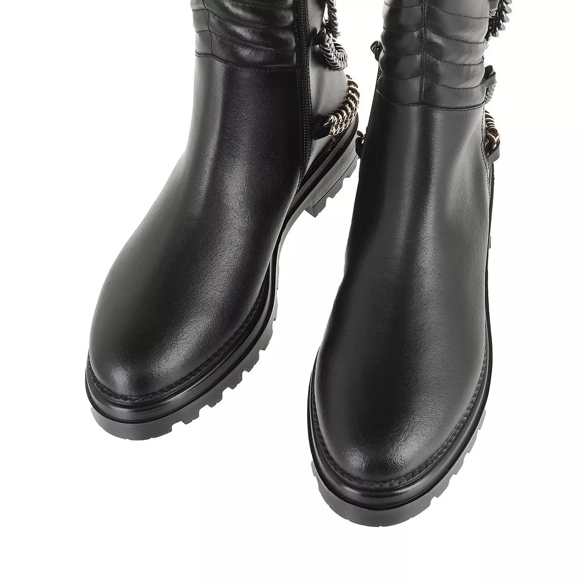 Steve madden boots with on sale studs