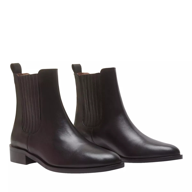 Isabel Bernard Chelsea Boots Vendôme Chey Calfskin Leather Chelsea Boots Black