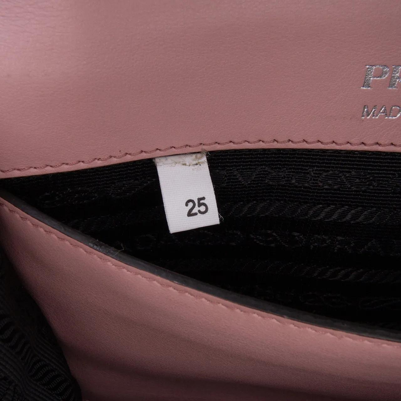 Thumbnail - Prada Hobo Bags - City Calf Plex Ribbon Crossbody - Gr. unisize - in Gold - für Damen