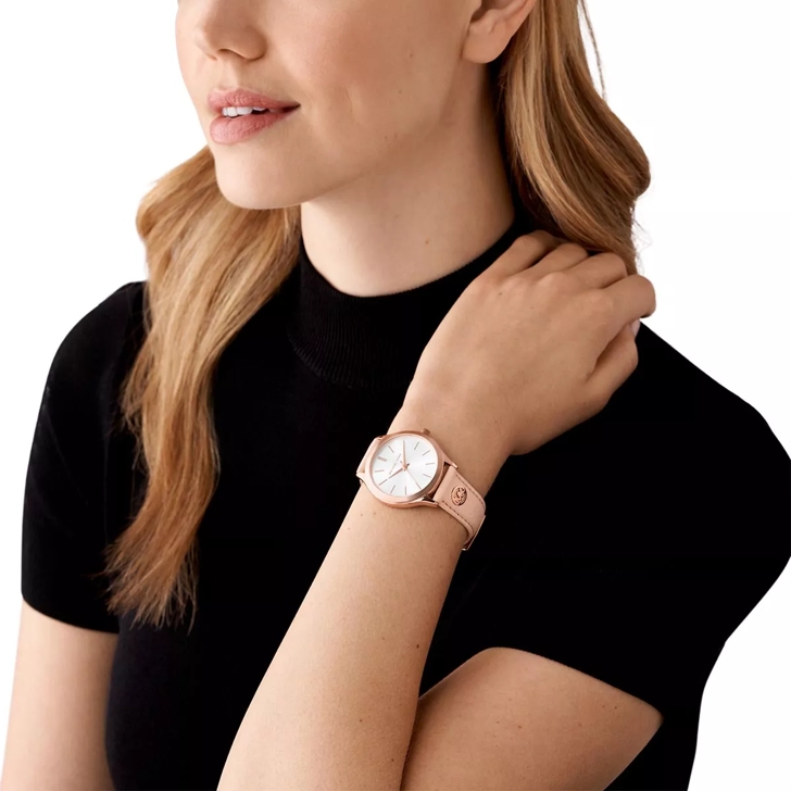 Michael kors slim runway watch rose gold hotsell