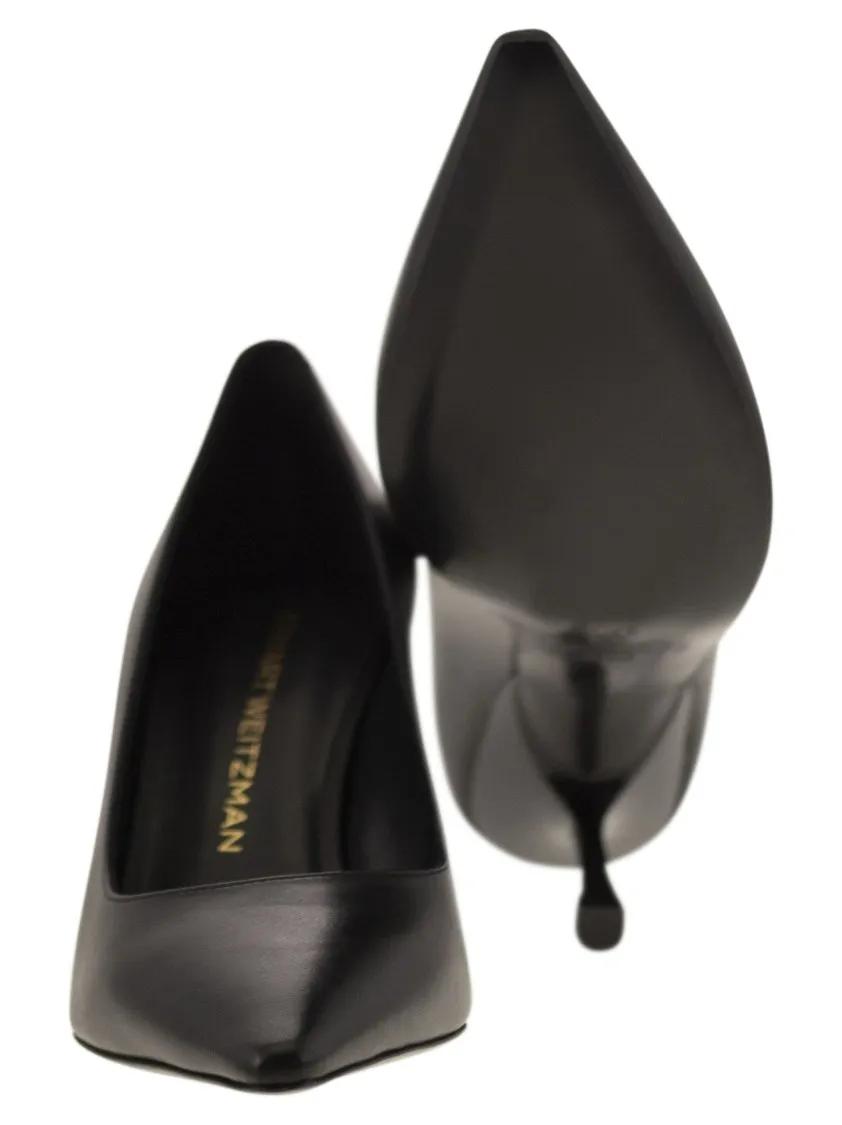 Thumbnail - Stuart Weitzman Hohe Schuhe - Pointed-Toe Leather Décolleté With Retro Heel - Gr. 37,5 (EU) - in Schwarz - für Damen