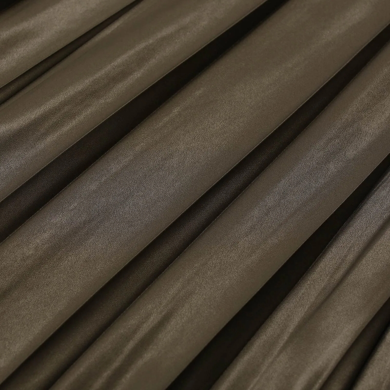 Vince Jupe longue Midirock Raw-Edge aus Satin grün(Image 3)