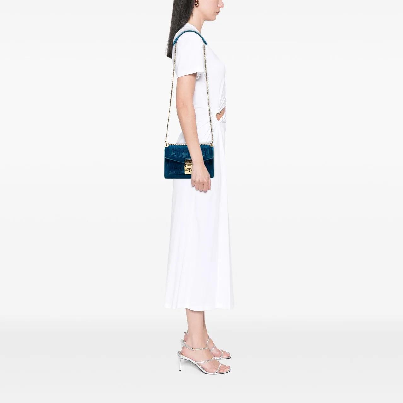 Thumbnail - Miu Miu Hobo Bags - Velluto Matelasse Confidential Chain Crossbody - Gr. unisize - in Blau - für Damen