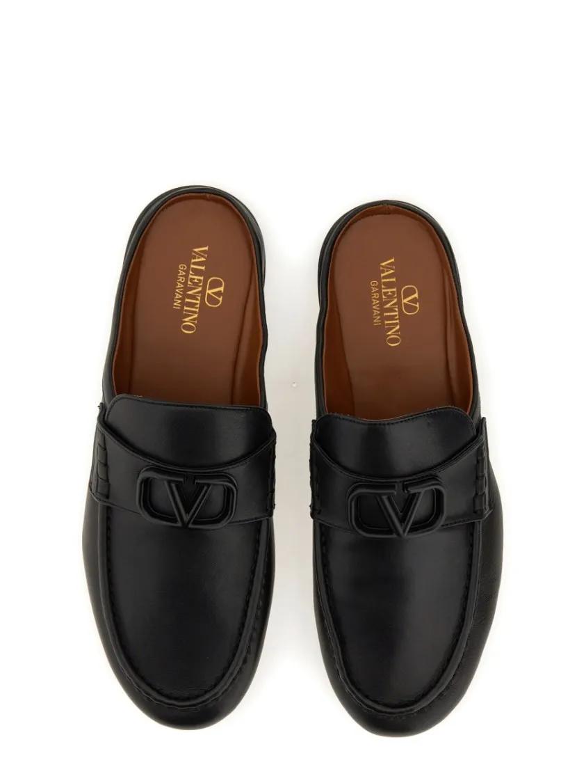 Thumbnail - Valentino Garavani Loafer - Signature Vlogo Sandal - Gr. 40 (EU) - in Schwarz - für Damen