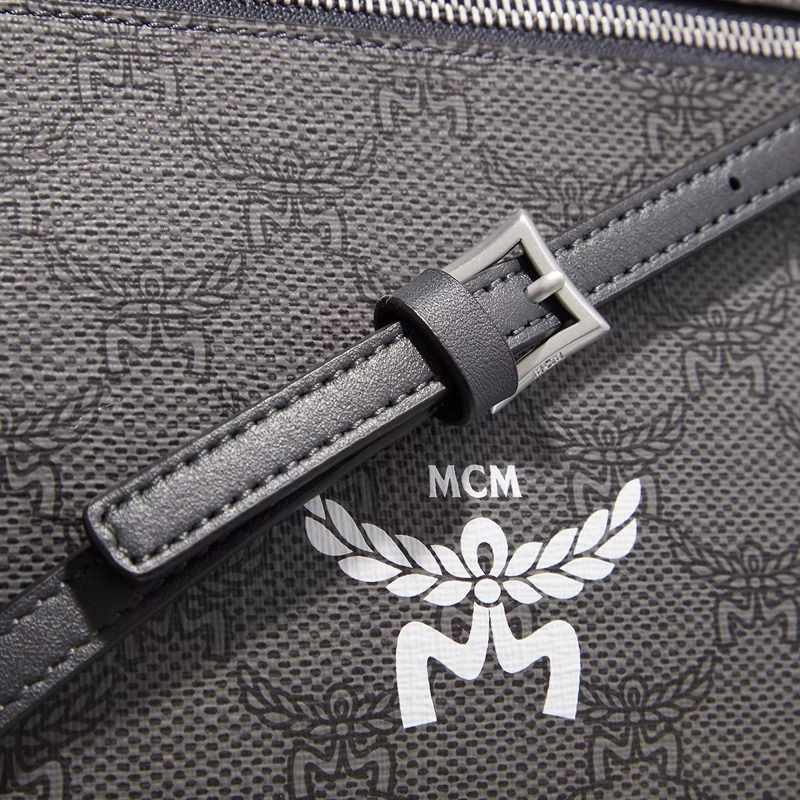 MCM Crossbody Bag Himmel Lts Flat Pouch W.Strap Small Dark Grey(Image 4)
