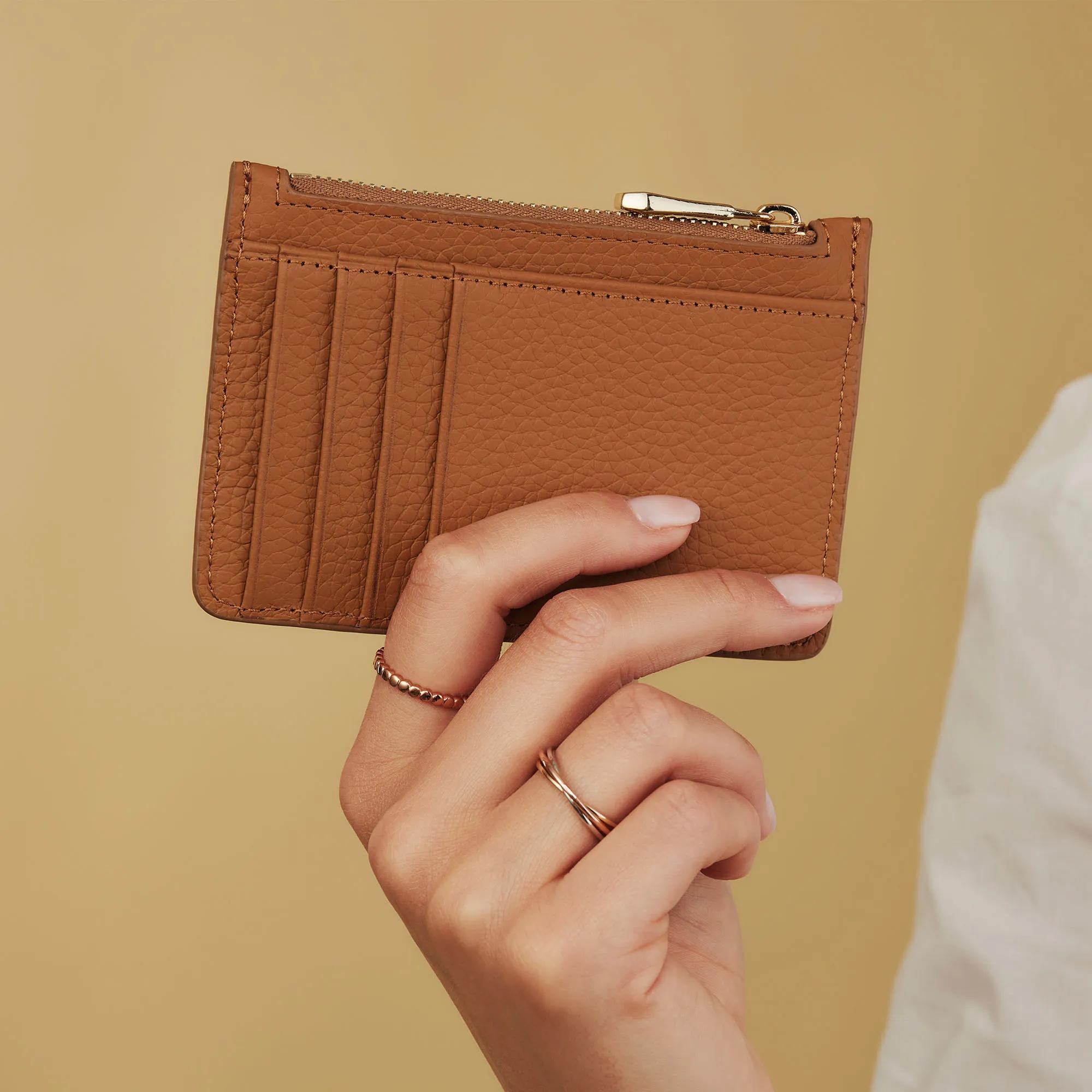 Thumbnail - Isabel Bernard Portemonnaie - Honoré Aveline Camel Calfskin Leather Card Holder - Gr. unisize - in Cognacbraun - für Dam...
