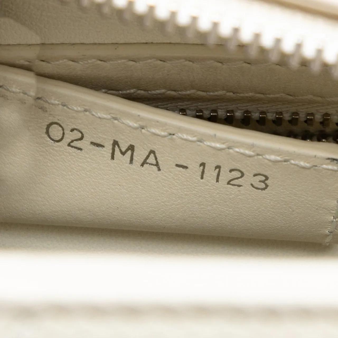 Thumbnail - Christian Dior Hobo Bags - Medium Perforated Calfskin Cannage Lady Dior - Gr. unisize - in Weiß - für Damen