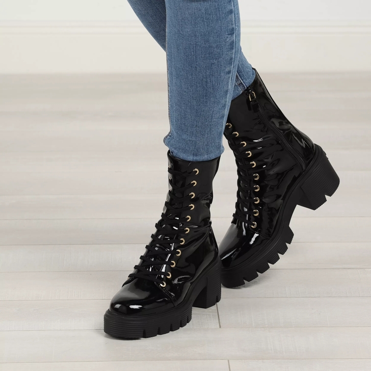 Stuart weitzman lace up 2024 booties