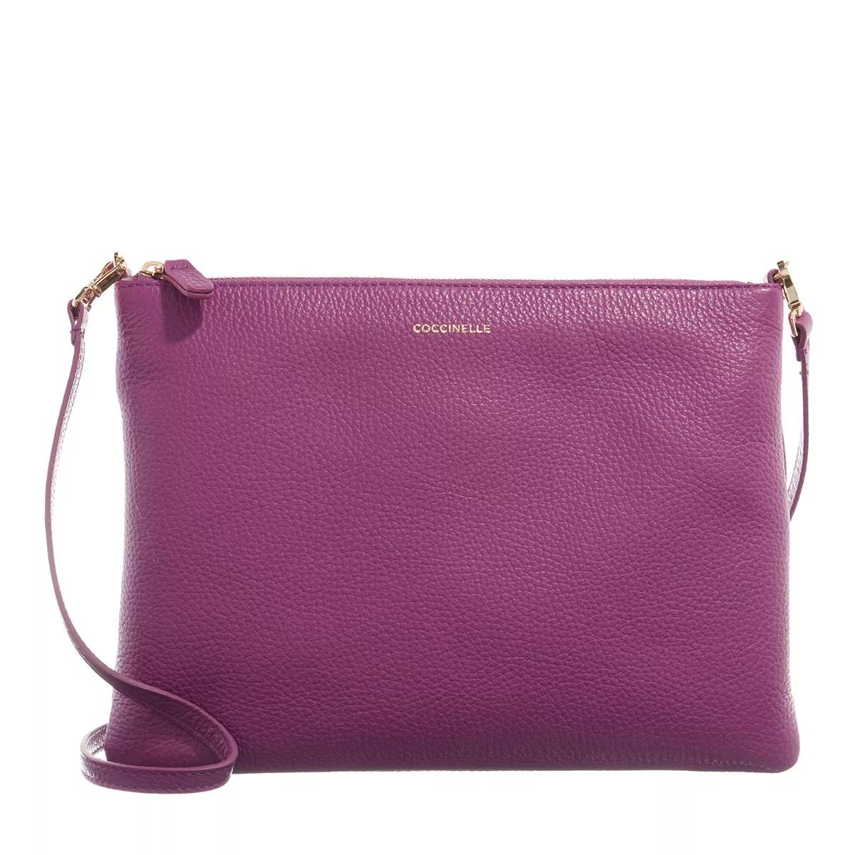 This Crossbody Handbag Is the Perfect Size • The Dapper Dahlia