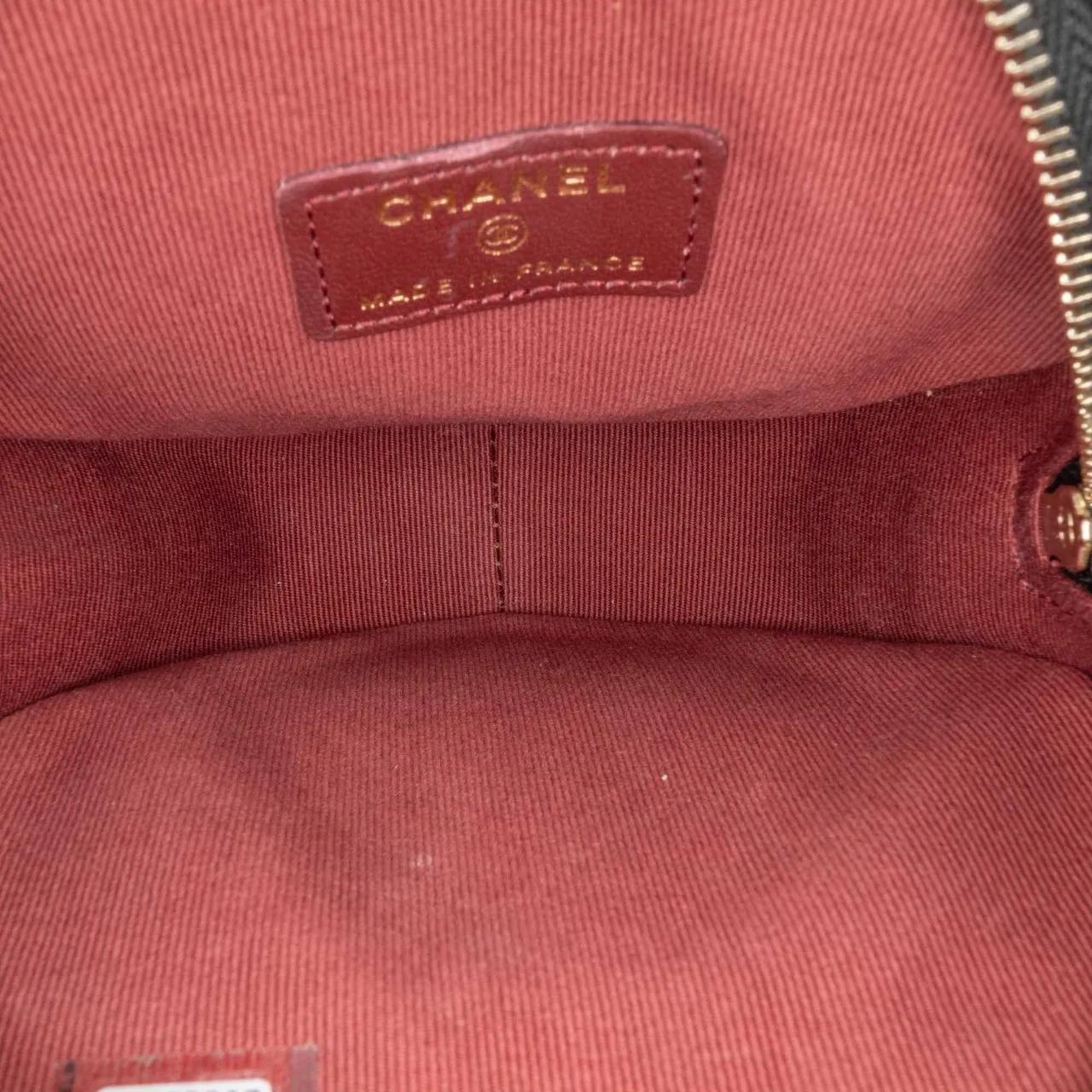 Chanel Hobo bags 2021 Mini Lambskin CC in Love Heart Crossbody in zwart