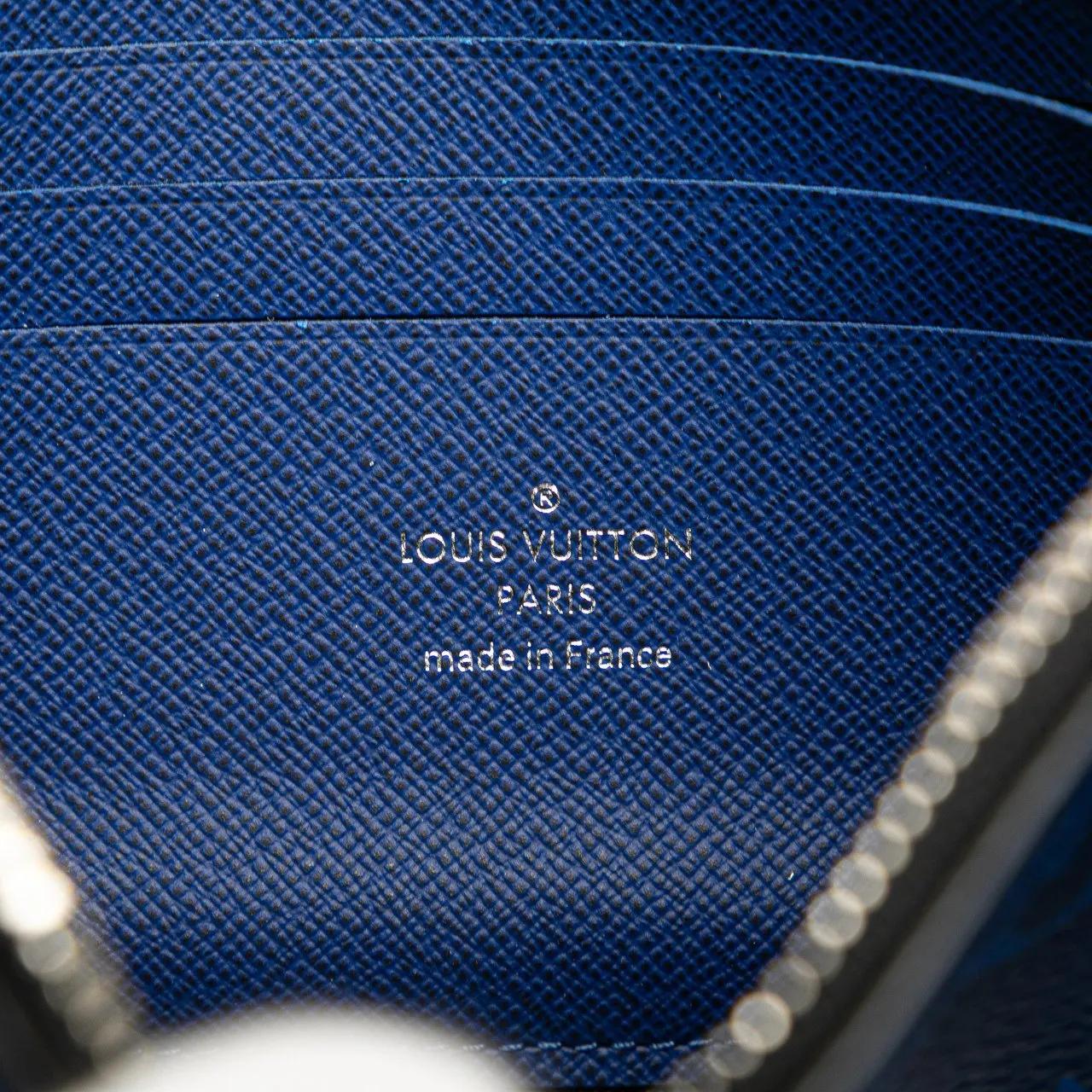 Thumbnail - Louis Vuitton Clutches - Monogram Taigarama Pochette Discovery PM - Gr. unisize - in Blau - für Damen