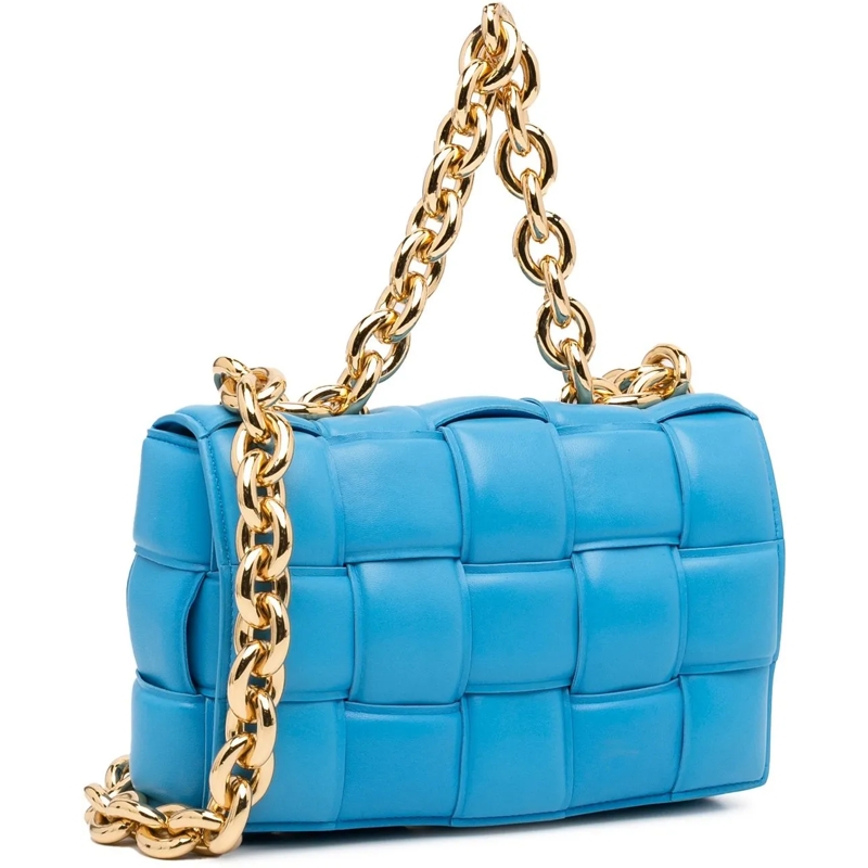 Bottega Veneta Schoudertas Nappa Intrecciato Padded Chain Cassette Satchel blau