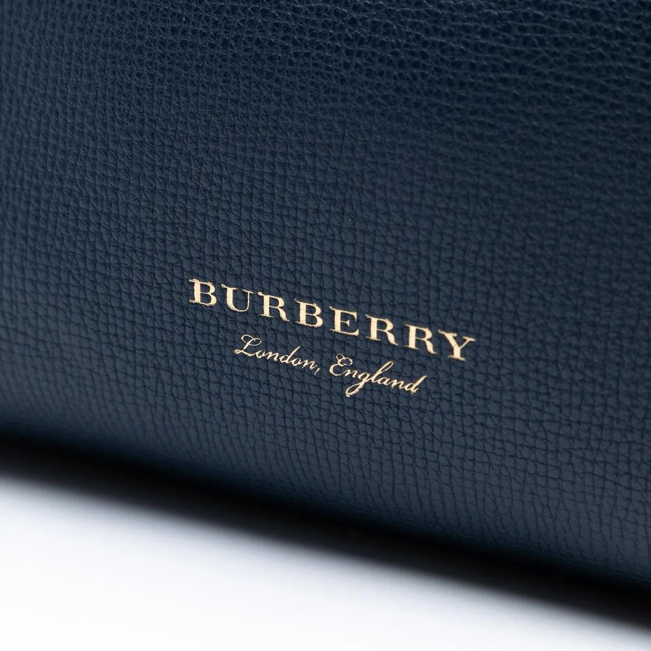 Thumbnail - Burberry Hobo Bags - Small Grainy Calfskin and House Check Banner Satch - Gr. unisize - in Blau - für Damen