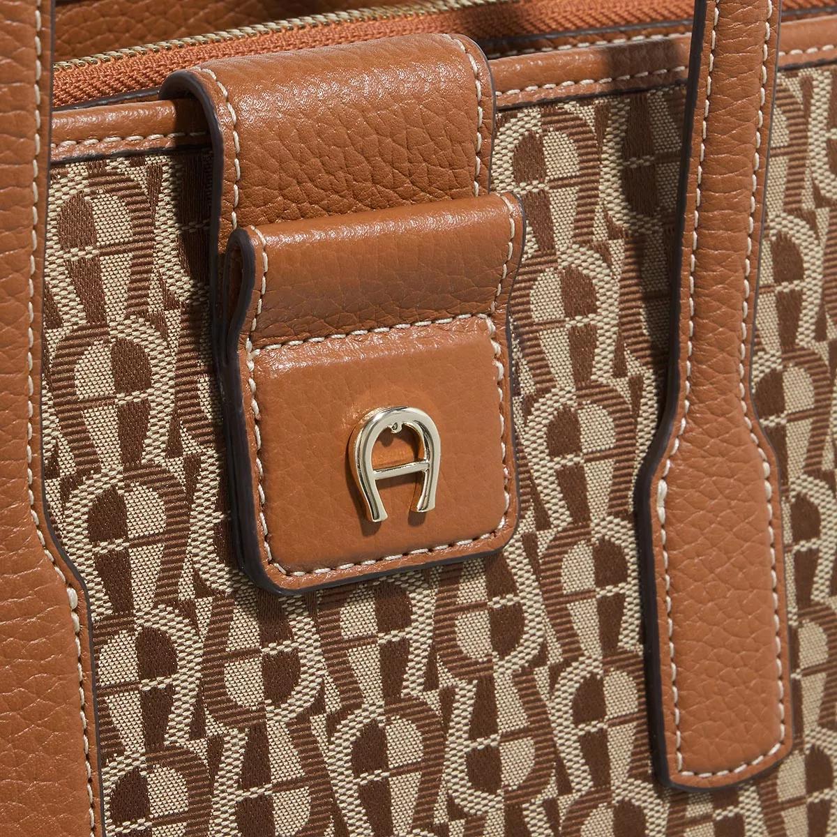 aigner Shoppers Emea in beige