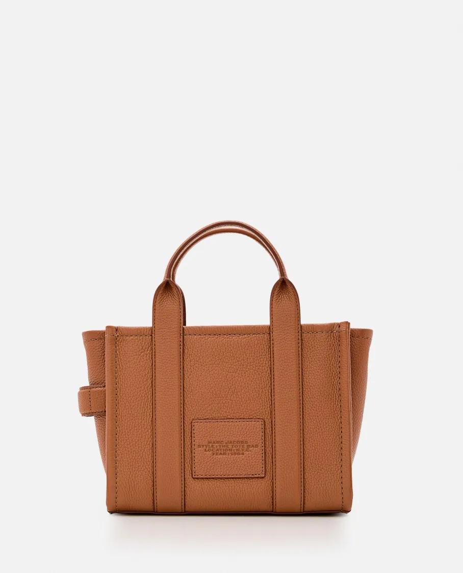 Marc Jacobs Shoppers & Totes The Small Tote Leather Bag in bruin