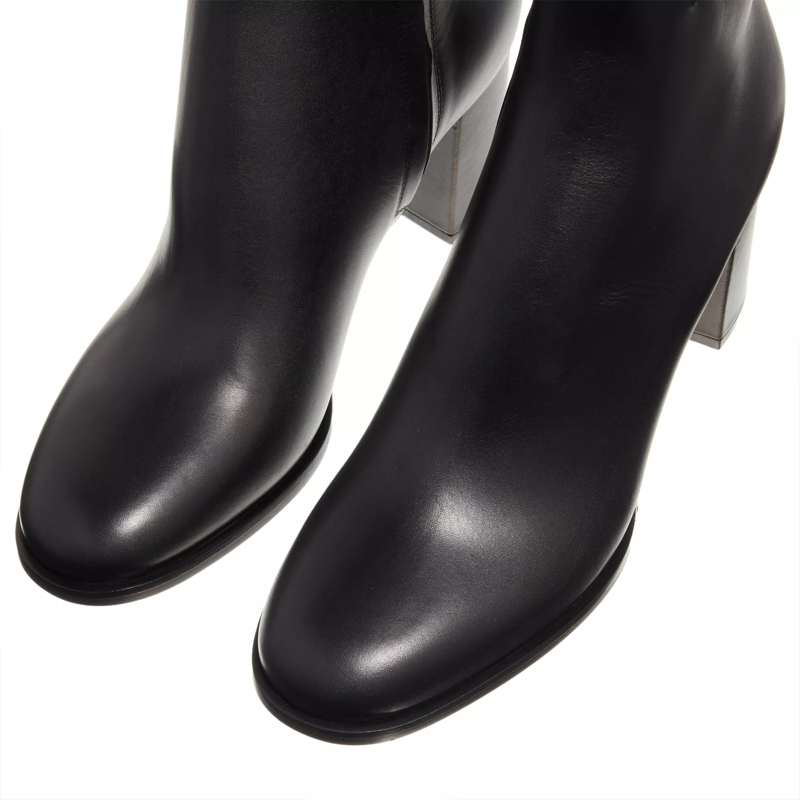 Valentino Garavani Stiefel Signature Smooth Leather Boots Black(Image 7)