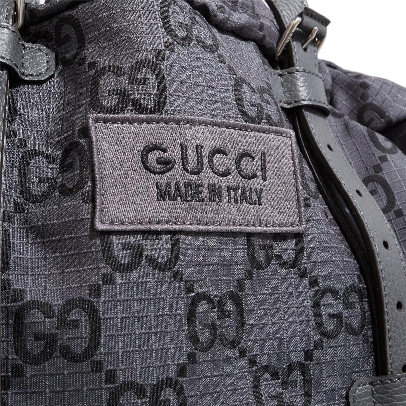 Gucci Totes Medium GG Tote Bag in grijs