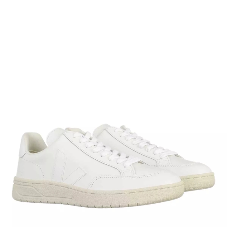 Veja v12 hot sale extra white