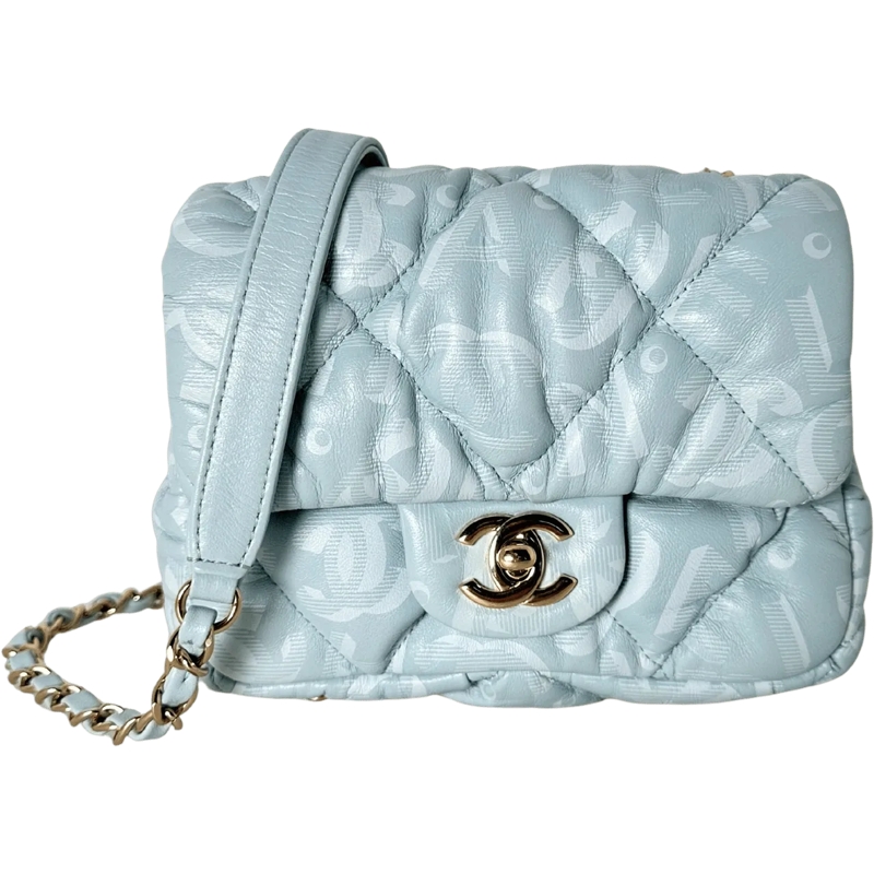 Chanel Schultertasche Chanel Mini Flap Bag in light blue puffer lambskin blau