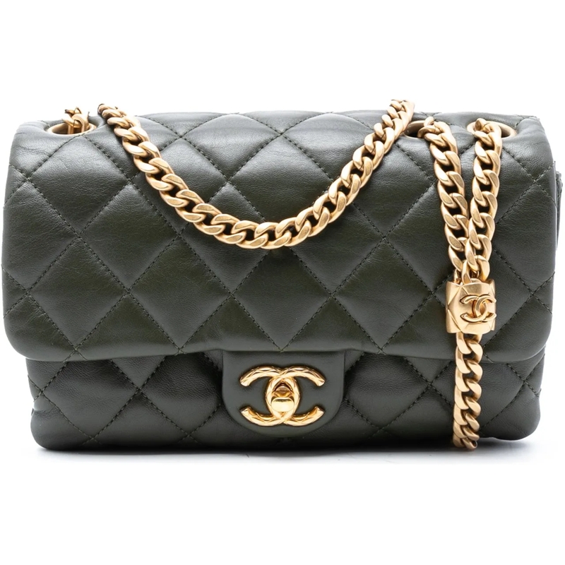 Chanel Schultertasche Small Quilted Lambskin Pillow Crush Flap grün