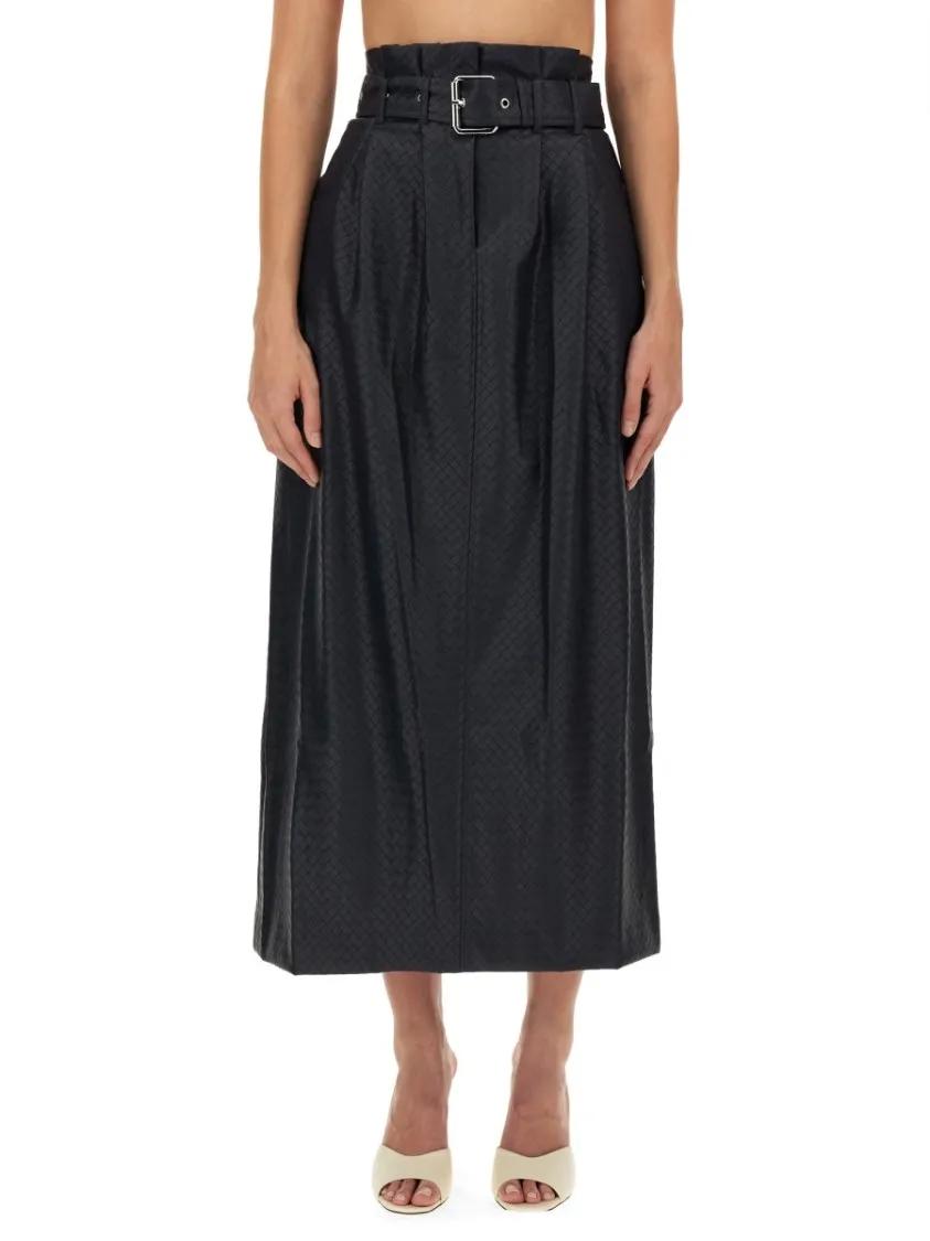 Thumbnail - Rotate - High-Waisted Braided Skirt With Structured Silhoue - Größe 34 - schwarz