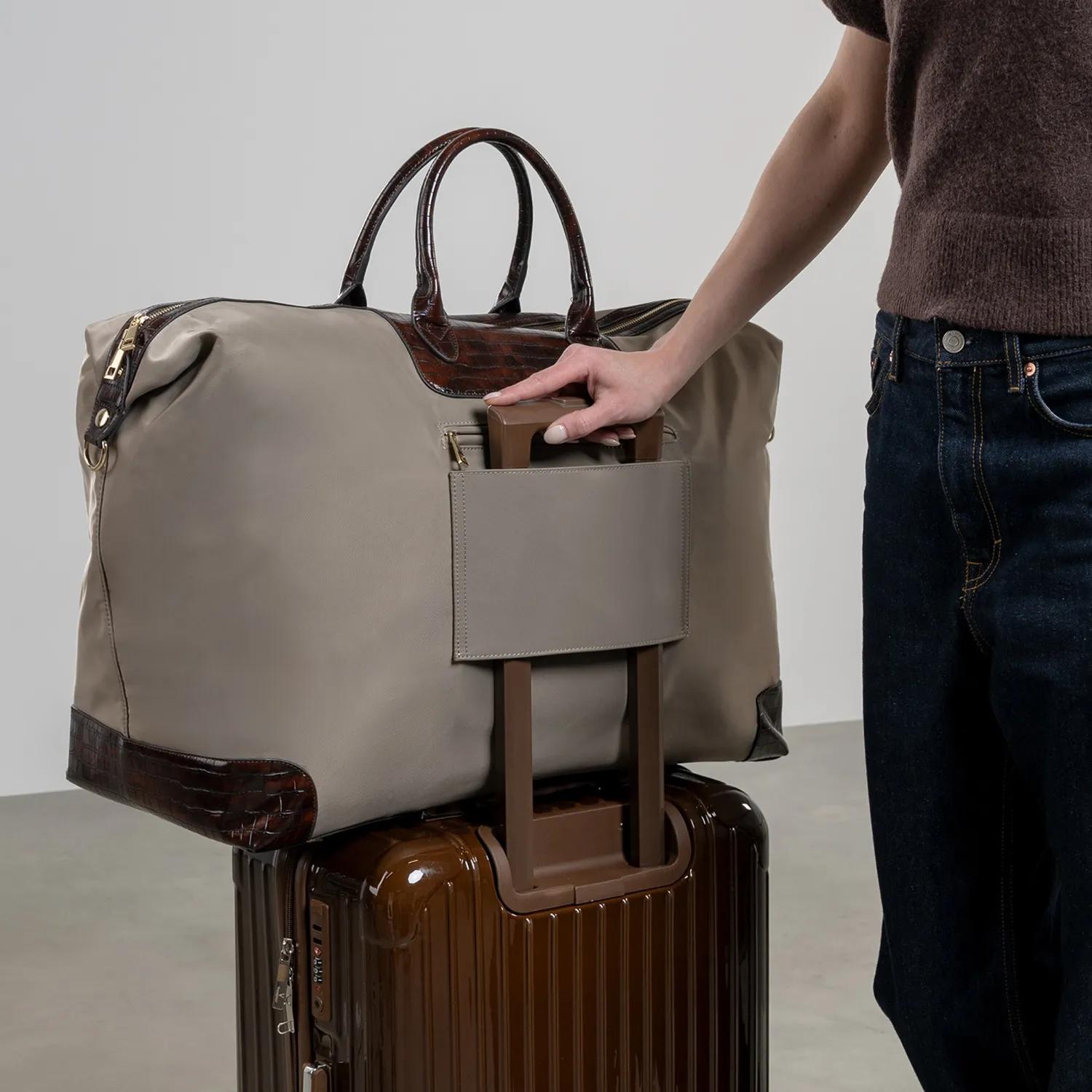 Isabel Bernard Weekender Du Louvre Colette Reisetasche in taupe