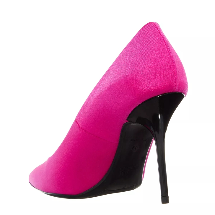 Pink pumps deals