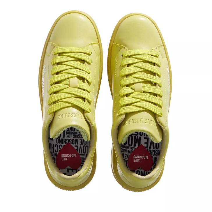 Love moschino hot sale converse