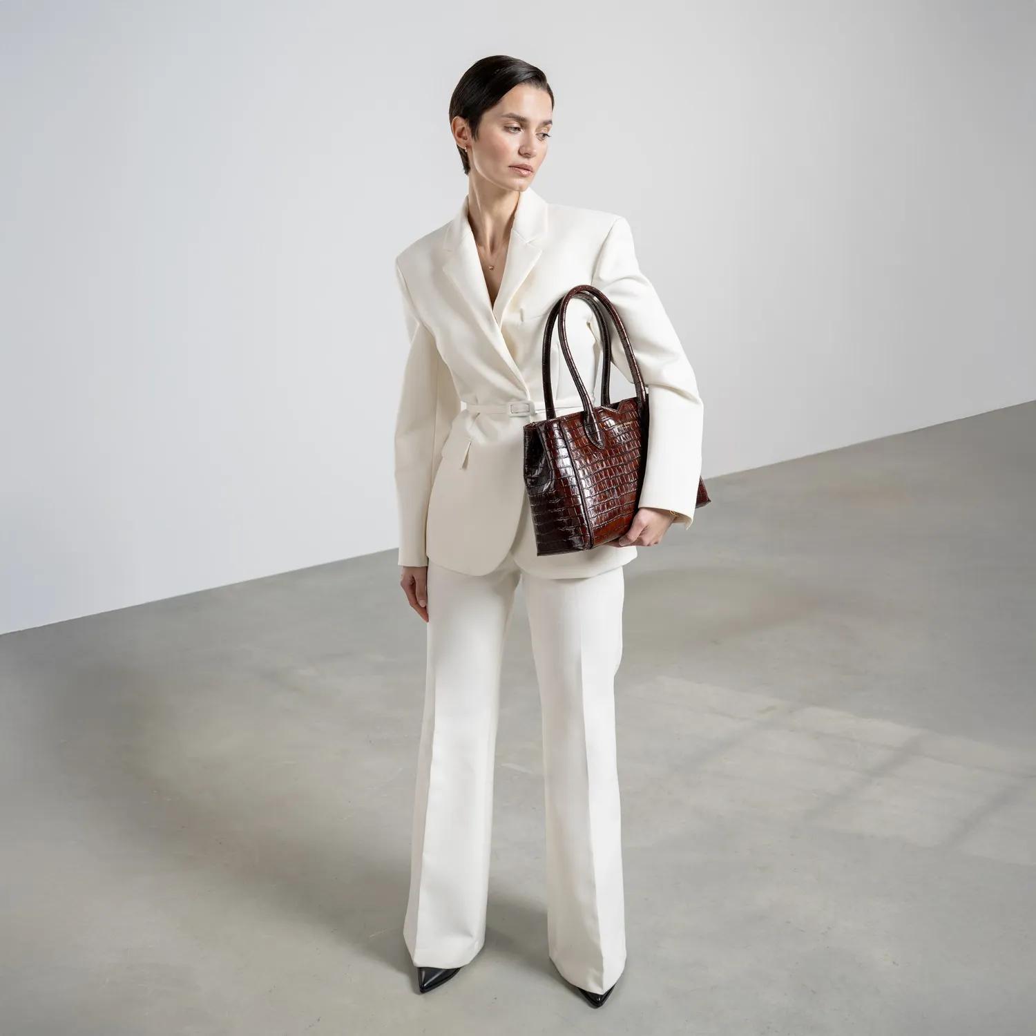 Thumbnail - Isabel Bernard Crossbody Bags - Honoré Cloe Midi Handtasche - Gr. unisize - in Braun - für Damen
