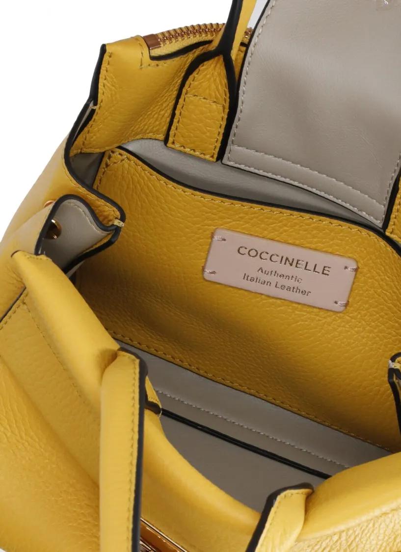Coccinelle Hobo bags Yellow Arlettis Bag in geel