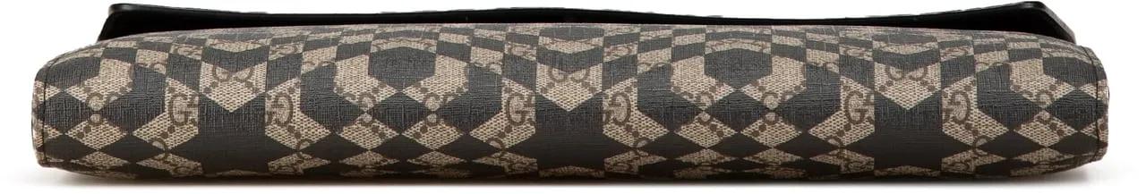 Gucci Clutches GG Supreme Caleido Clutch Bag in bruin