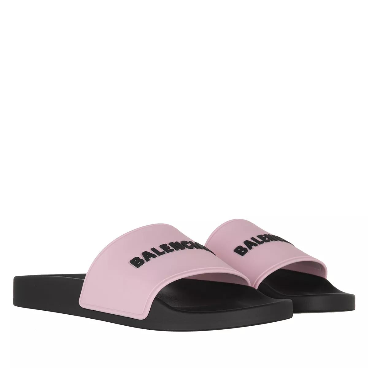 Black best sale pink slides